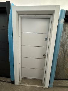 LP Inox Бяла с термомост